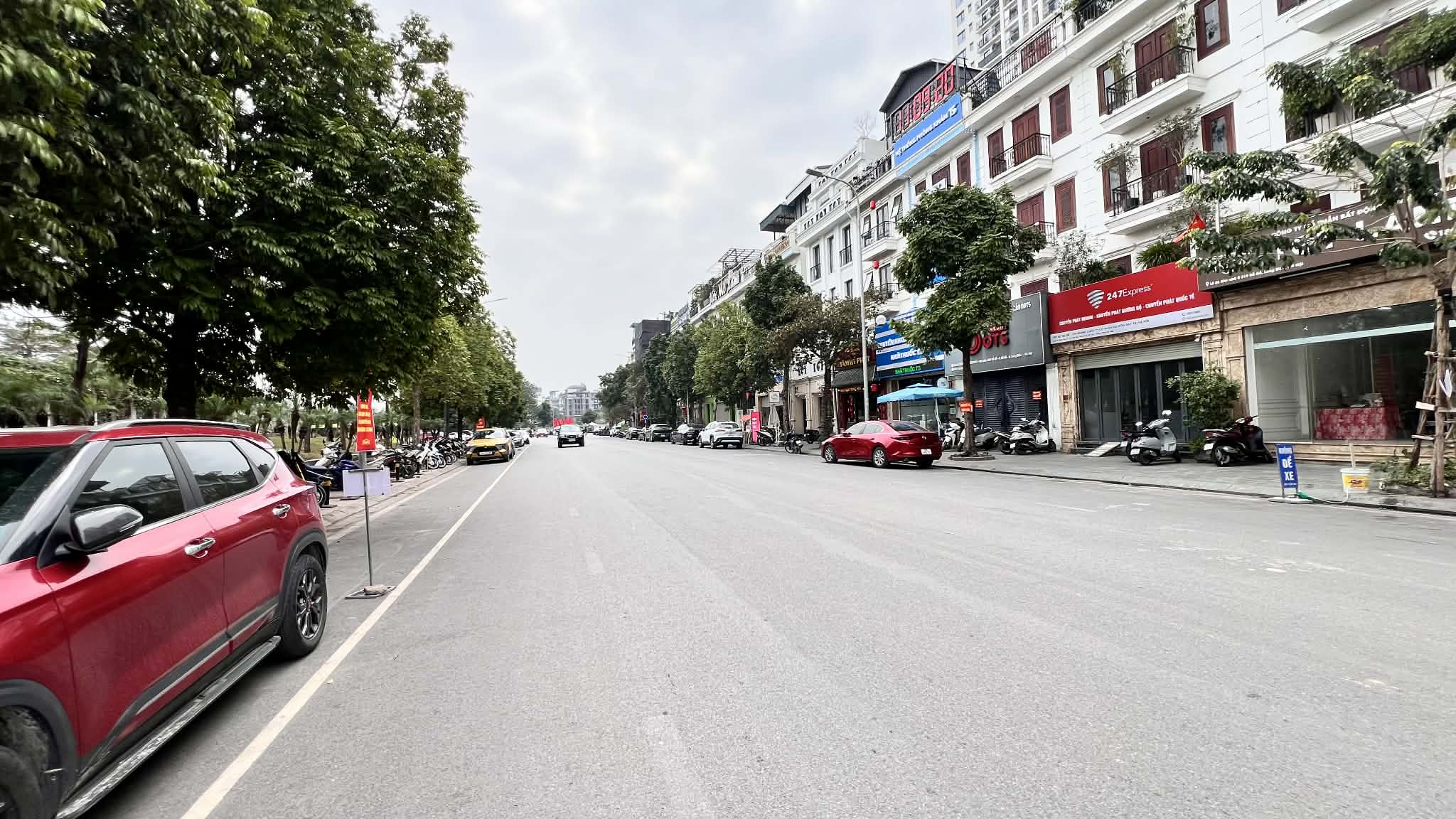 Liền kề lô góc HC Golden Hồng Tiến, 130m,MT 7.5m, sát bệnh viện Tâm Anh, lô góc, 3 thoáng, kinh doanh ngày đêm