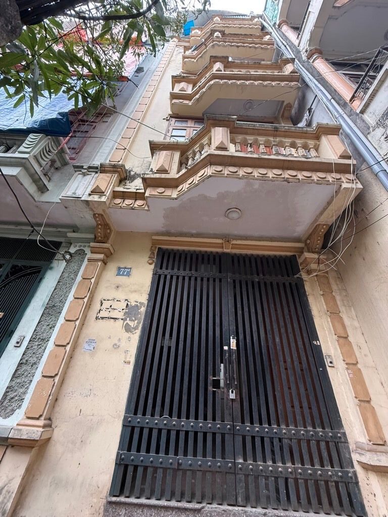 Bán nhà đẹp  Võ Chí Công 30,4m2- 5 tầng – 2 mặt thoáng- giá 8,9 tỷ