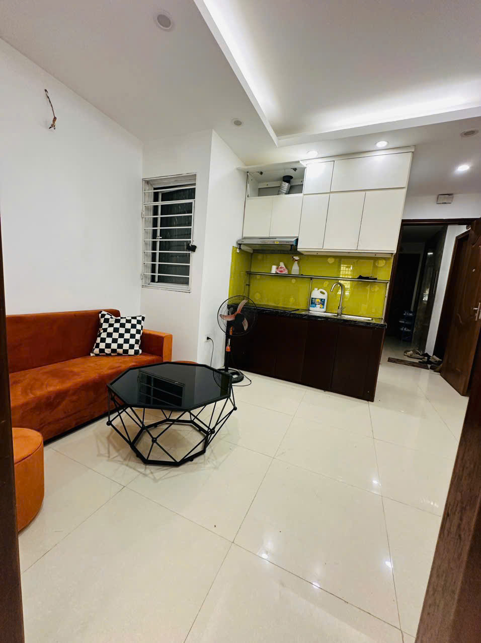 Cho thuê căn hộ giá tốt tại đường Phạm Văn Đồng, Bắc Từ Liêm, Hà Nội.