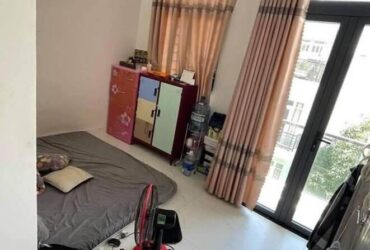 Bán nhà Q7: 81m2, ngang 6m, 4 tầng, 10pn, sổ hồng, nguyễn văn quỳ, giá 10.5 tỷ, liên hệ 0907951568.