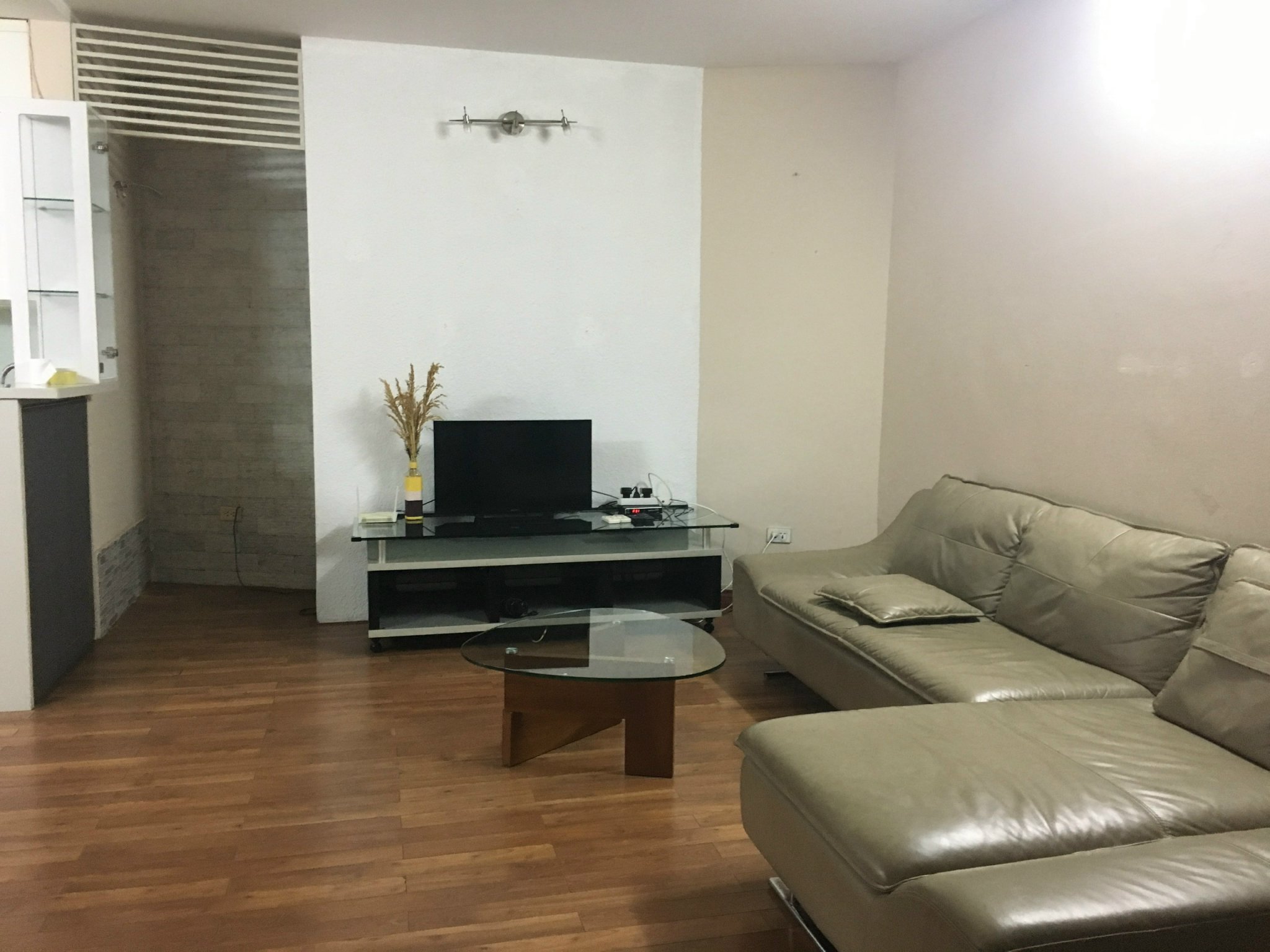 03.02.26.1 Cho thuê căn hộ 2 ngủ 2 WC full nội thất tòa CT4 Mỹ Đình Sông Đà