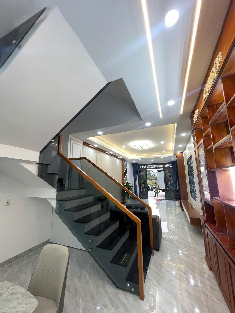 Bán nhà 3 Tầng P.Trấn Biên,Đường nhựa 12M,gần trường THCS Nguyễn Bỉnh Khiêm