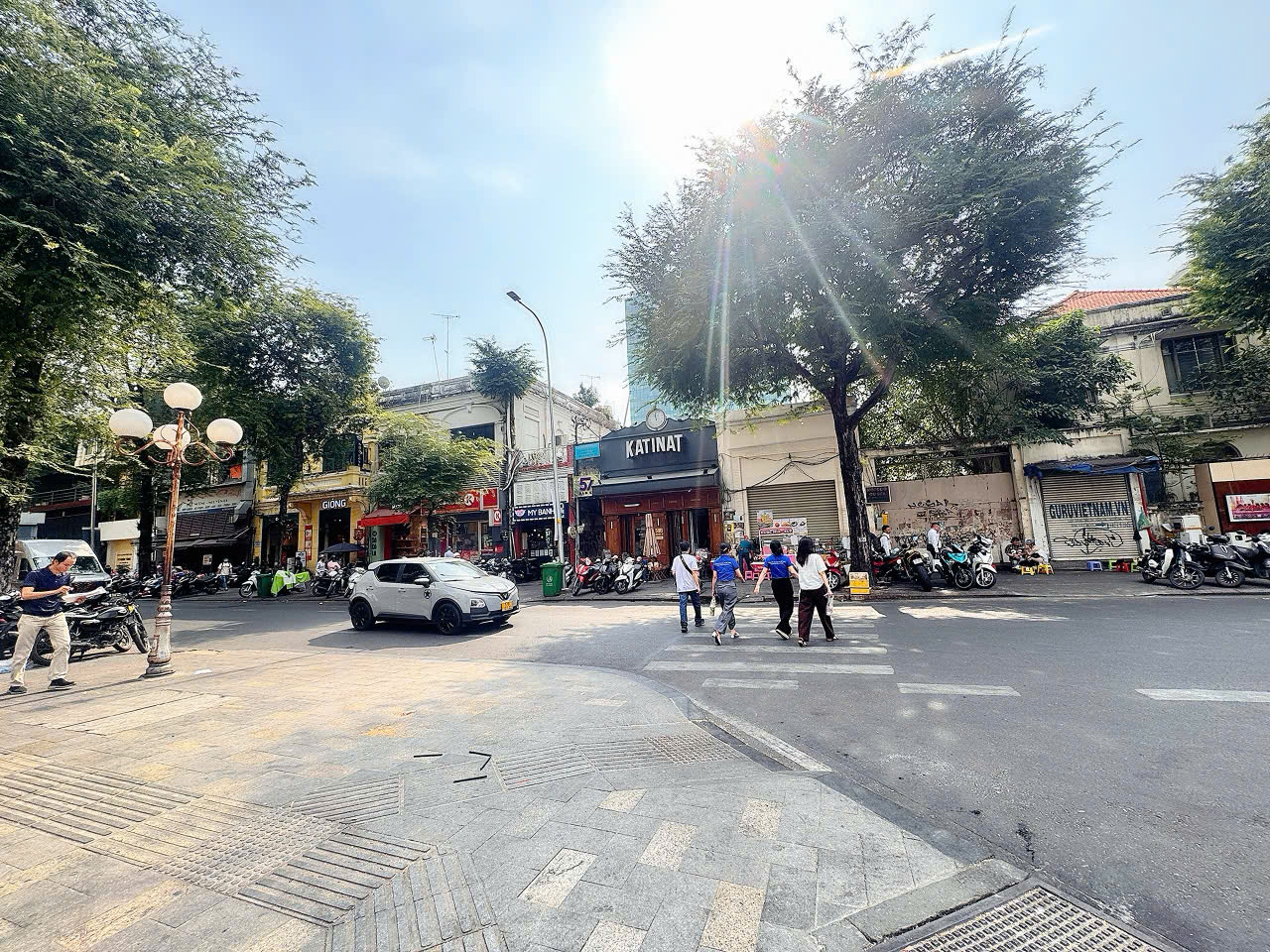 SIÊU PHẨM KIM CƯƠNG – BÁN NHÀ 2 TẦNG MẶT TIỀN KS Đ.NGUYỄN DU, BÊN NGHÉ, QUẬN 1 – DT 4M*15M – HDT ĐỀU 1,1 TỶ/NĂM – GIANG GIANG 0938676685 CHỦ XƯA 1 ĐỜI