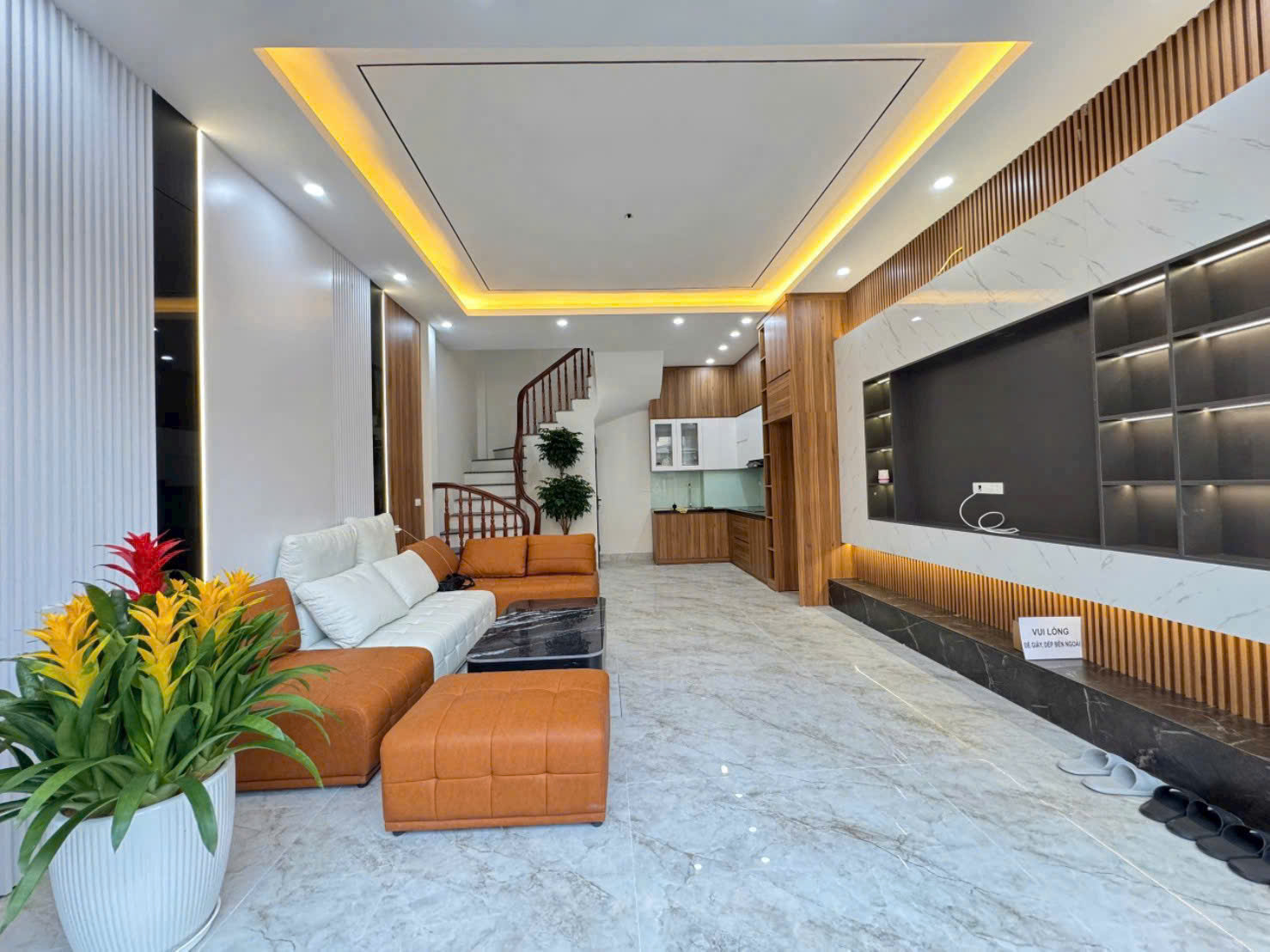 Giảm chào 500trieu, trung tâm Phúc Lợi, sát Vihomes
Bán nhà mới tinh full nội thất5 tầng ngõ thông chỉ 7.x tỷ