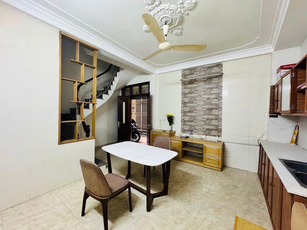 Giá hiếm, oto đỗ cổng, vị trí đẹp