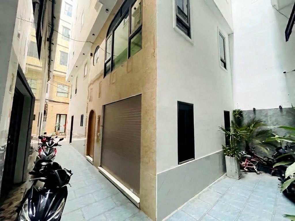 trần duy hưng 36m x6 tầng 14,8 tỷ lô góc,full nội thất,ô tô tránh 10m,gần phố