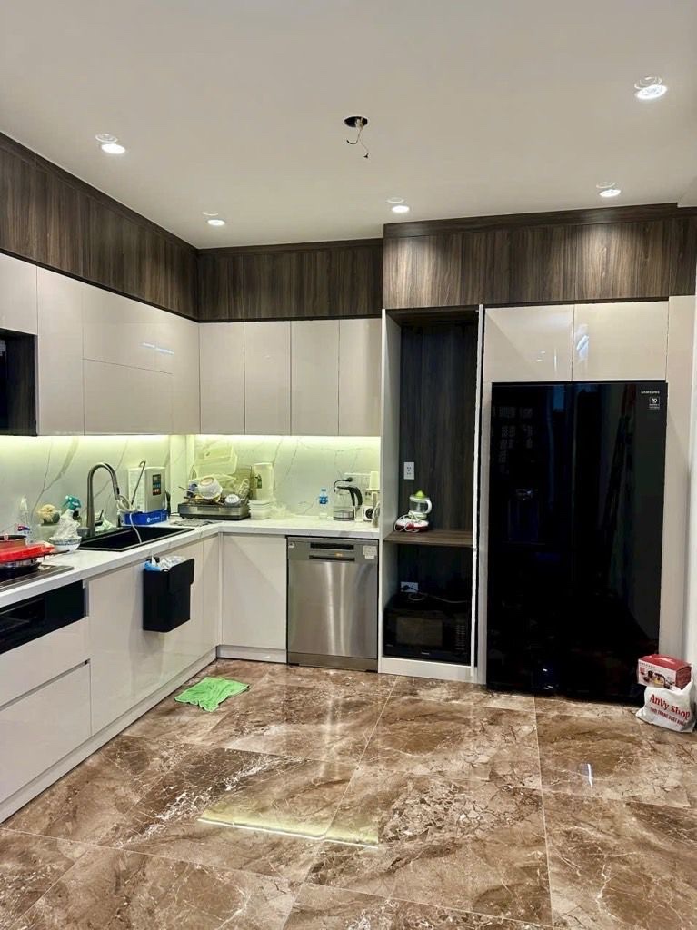 phố ngọc hà DT 48m x 5 tầng 18 tỷ.ô tô đỗ cửa,dân xây mới,ngõ thông