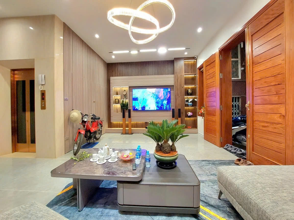 📍📍💢💢HIẾM – NGÕ NÔNG – NHÀ 6 TẦNG THANG MÁY ÊM RU – NHÀ Ở LUÔN- – TRUNG TÂM QUẬN – TIỆN ÍCH NGẬP TRÀN- 💢💢💥💥💥