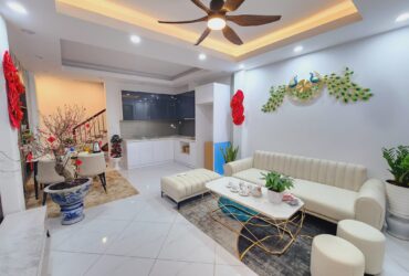 Nhà phố Định Công dt 42m2 x5T,mới,đẹp,ngõ rộng,ở luôn,giá 7.25 tỷ,sđcc