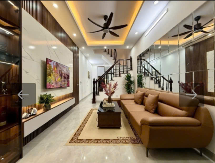 🔥 NHÀ LÔ GÓC HUỲNH THÚC KHÁNG – 70M² – 5 TẦNG – MT 6M – Ô CHỜ THANG MÁY – 16 TỶ