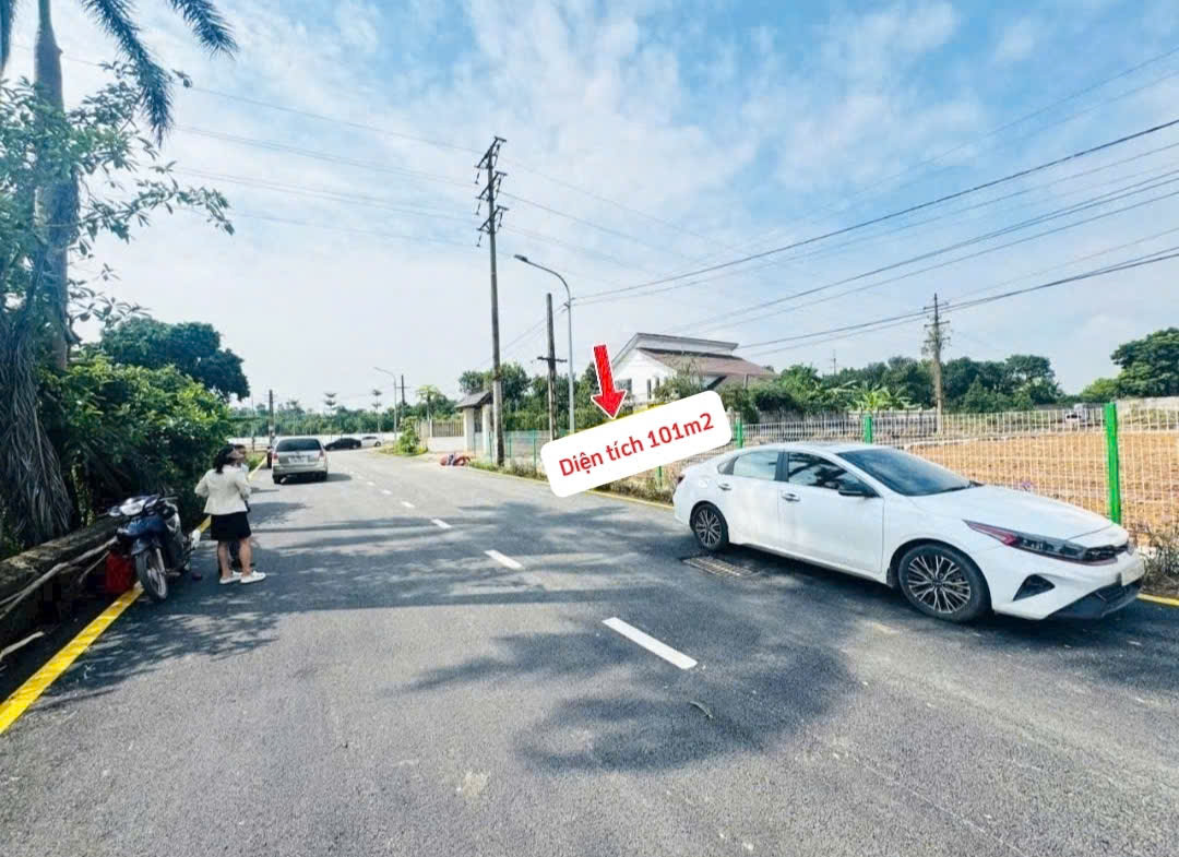 Cơ hội đầu tư lô đất mặt tiền 5m ngay sát Khu CNC, giá tốt