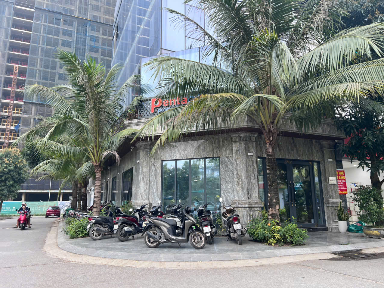 ĐỪNG ĐỂ 10 NĂM NỮA PHẢI TIẾC NUÔI VÌ BỎ LỠ "SIÊU PHẨM LÔ GÓC, MĂT TIỀN QUYỀN LỰC, GIÁ TỐT "  LINH ĐÀM