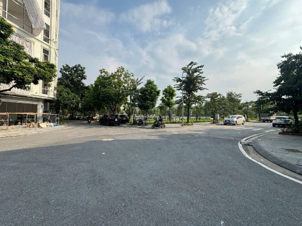 BÁN ĐẤT TĐC VIỆT HƯNG 37M2 – PHÂN LÔ VỈA HÈ – Ô TÔ TRÁNH – HƠN 6 Tỷ[0372311369]