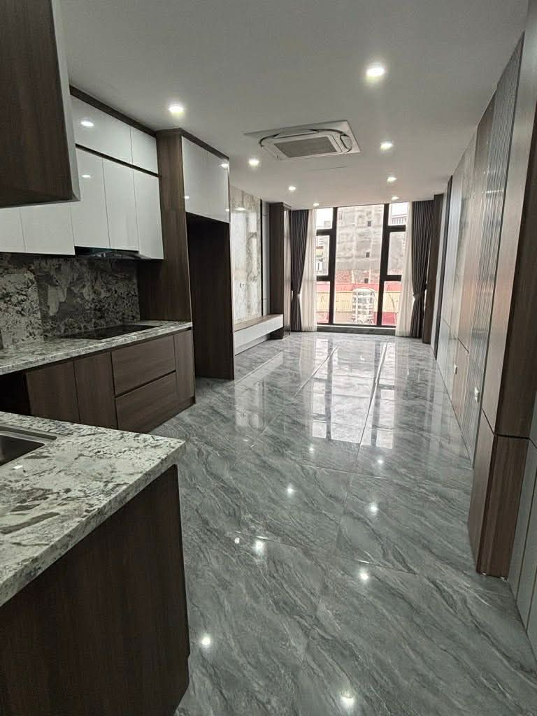 bán nhà Ngọc Thuỵ, 6 tầng thang máy, ôtô đỗ cửa, thoáng trước sau
