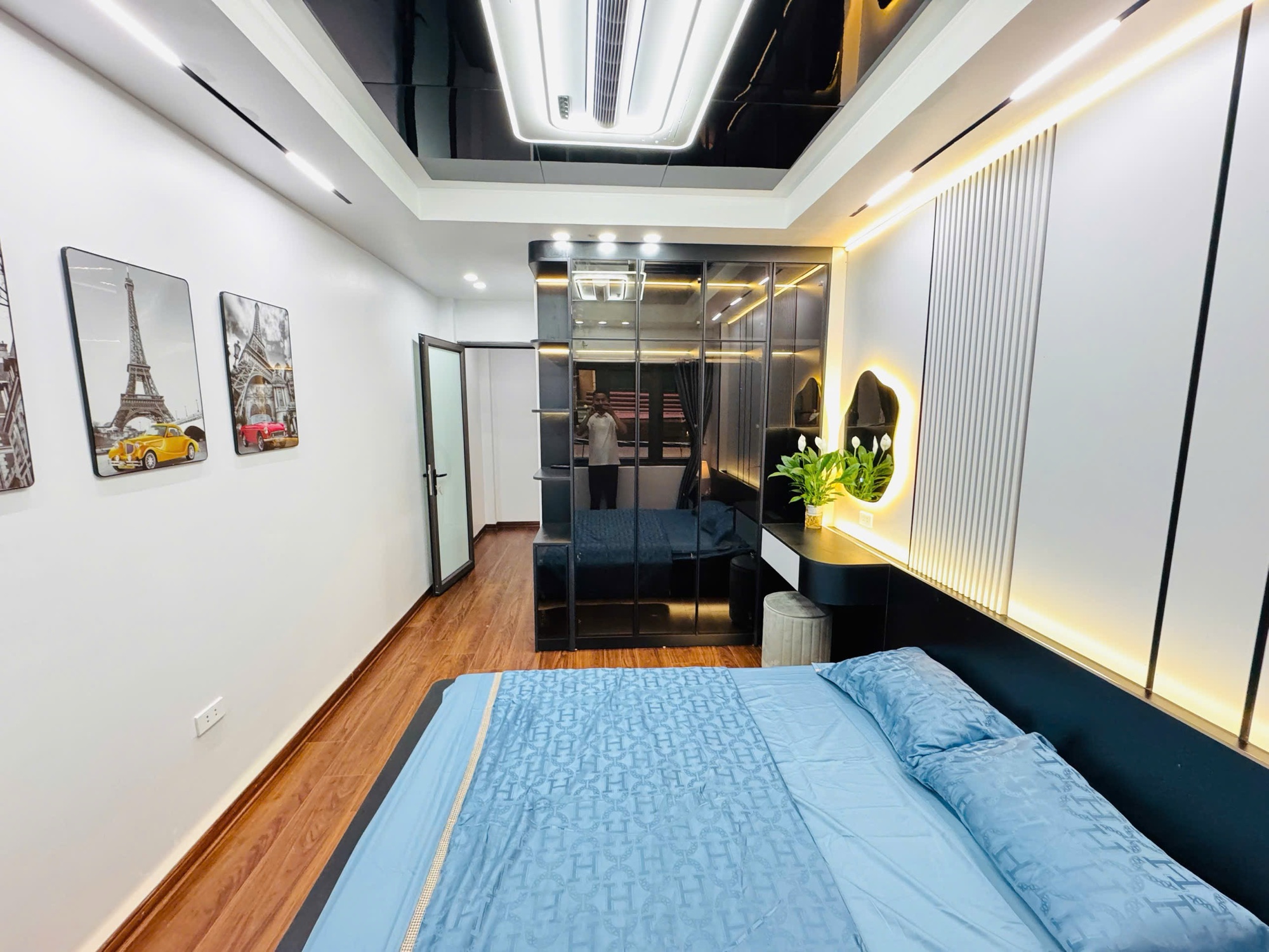 Bán Nhà Đặng Tiến Đông 22/26m2.  5 tầng. mặt tiền 3.2m. giá 8.6 Tỷ Đống Đa Hà Nội