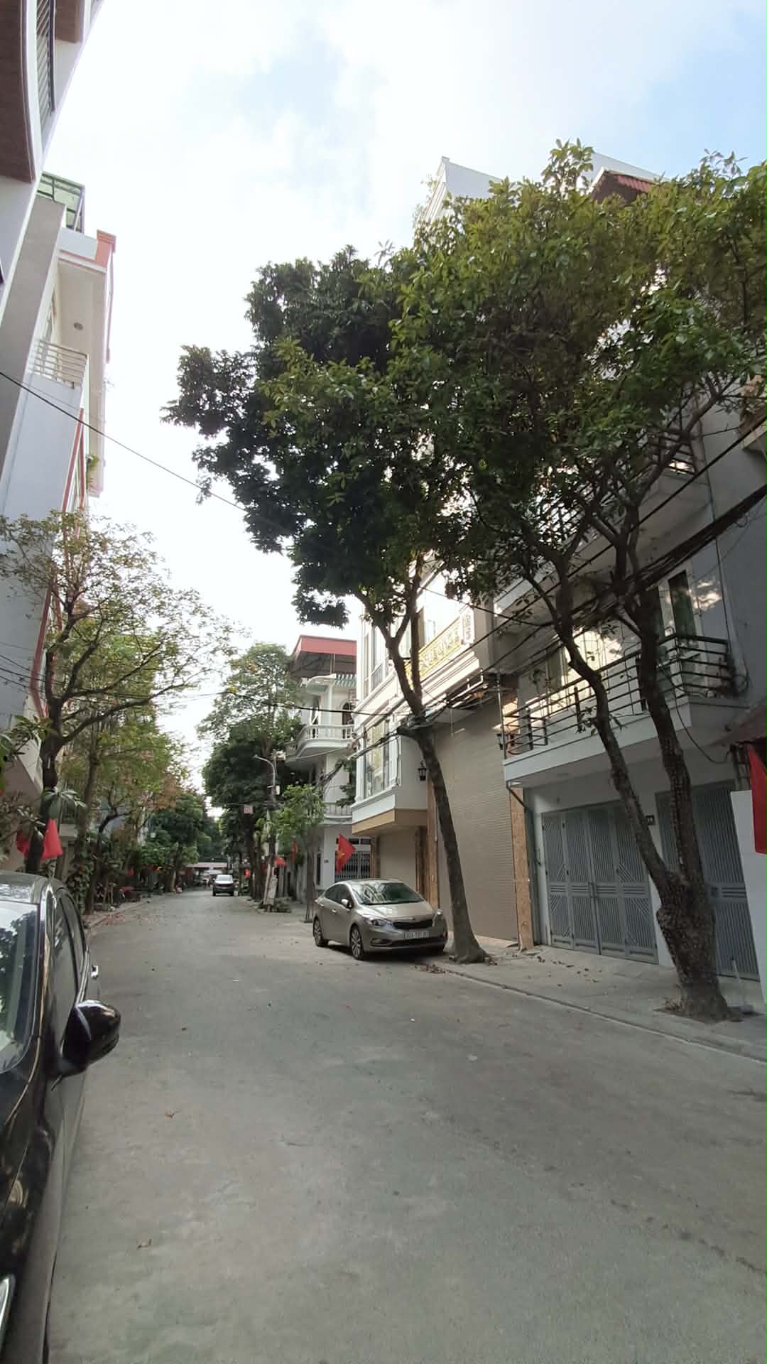 MẢNH ĐẤT ĐẸP XÂY TỔ ẤM TẠI VIỆT HƯNG – 61M2- 1x Tỷ–Ô TÔ TRÁNH ĐỖ [0372311369]