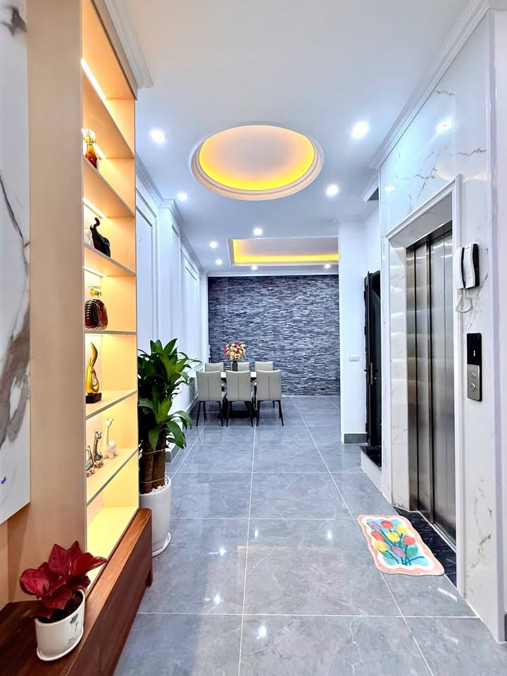 Siêu Hiếm -Cần bán căn nhà 5 tầng thang máy khu phân lô Quân đội, Thanh Xuân