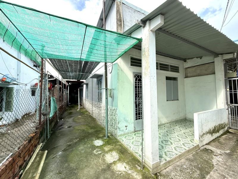 Bán nhà 96m2 (6x16m) gần trường học các cấp- Bệnh viện Thủ Đức  giá 4.2 tỷ