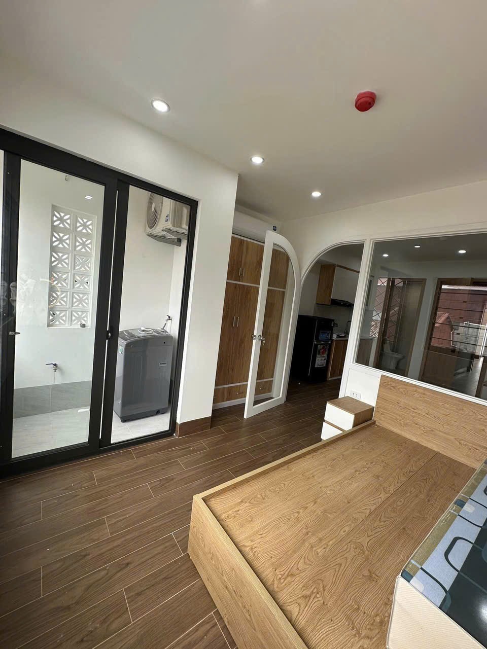 NHÀ DÒNG TIỀN SIÊU HIẾM – PHỐ THỊNH QUANG – 12 CĂN HỘ DV FULL ĐỒ – DOANH THU 90TR/TH – NHÀ MỚI 2023 – PHÁP LÝ CHUẨN