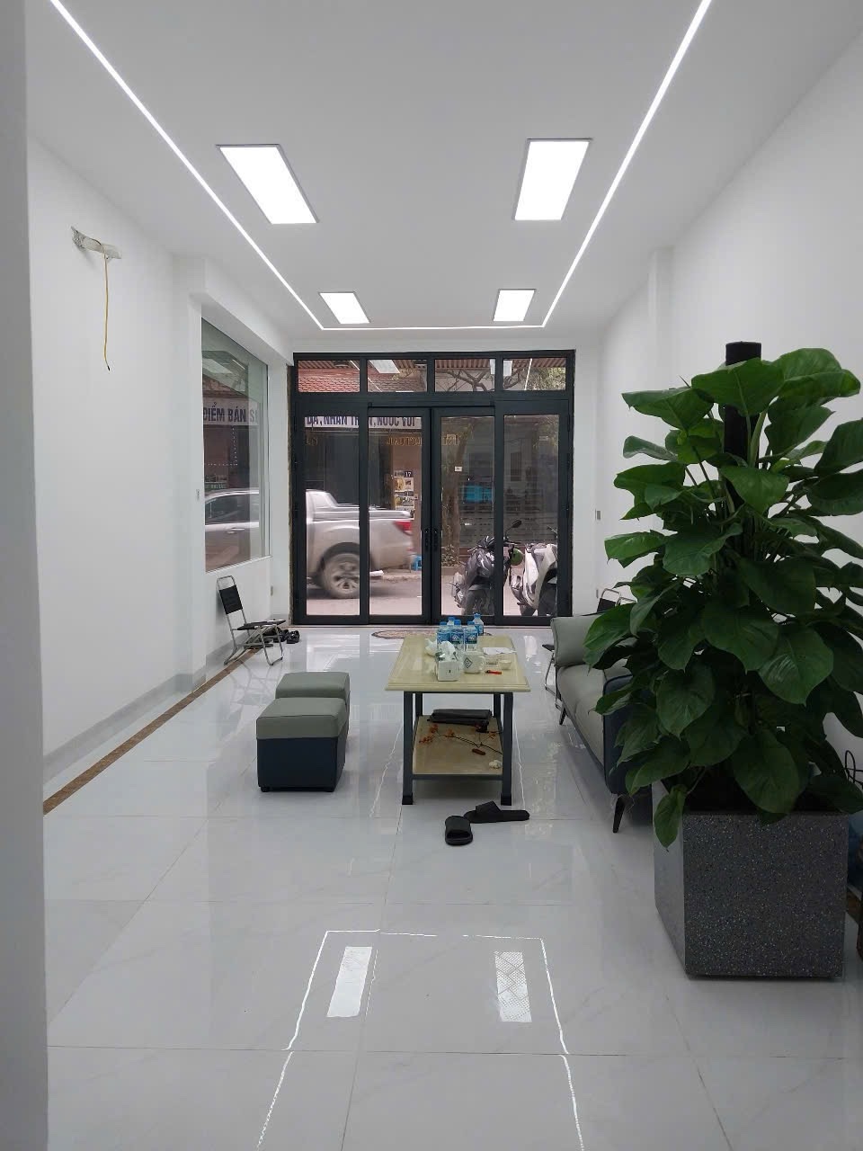 Bán Nhà Thịnh Liệt 45m2.  6 tầng. mặt tiền 3.5m. giá 19.5 Tỷ Hoàng Mai Hà Nội