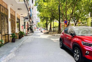 nhà đẹp Nguyễn Văn Cừ, lô góc,6 tầng  thang máy, ôtô vào nhà