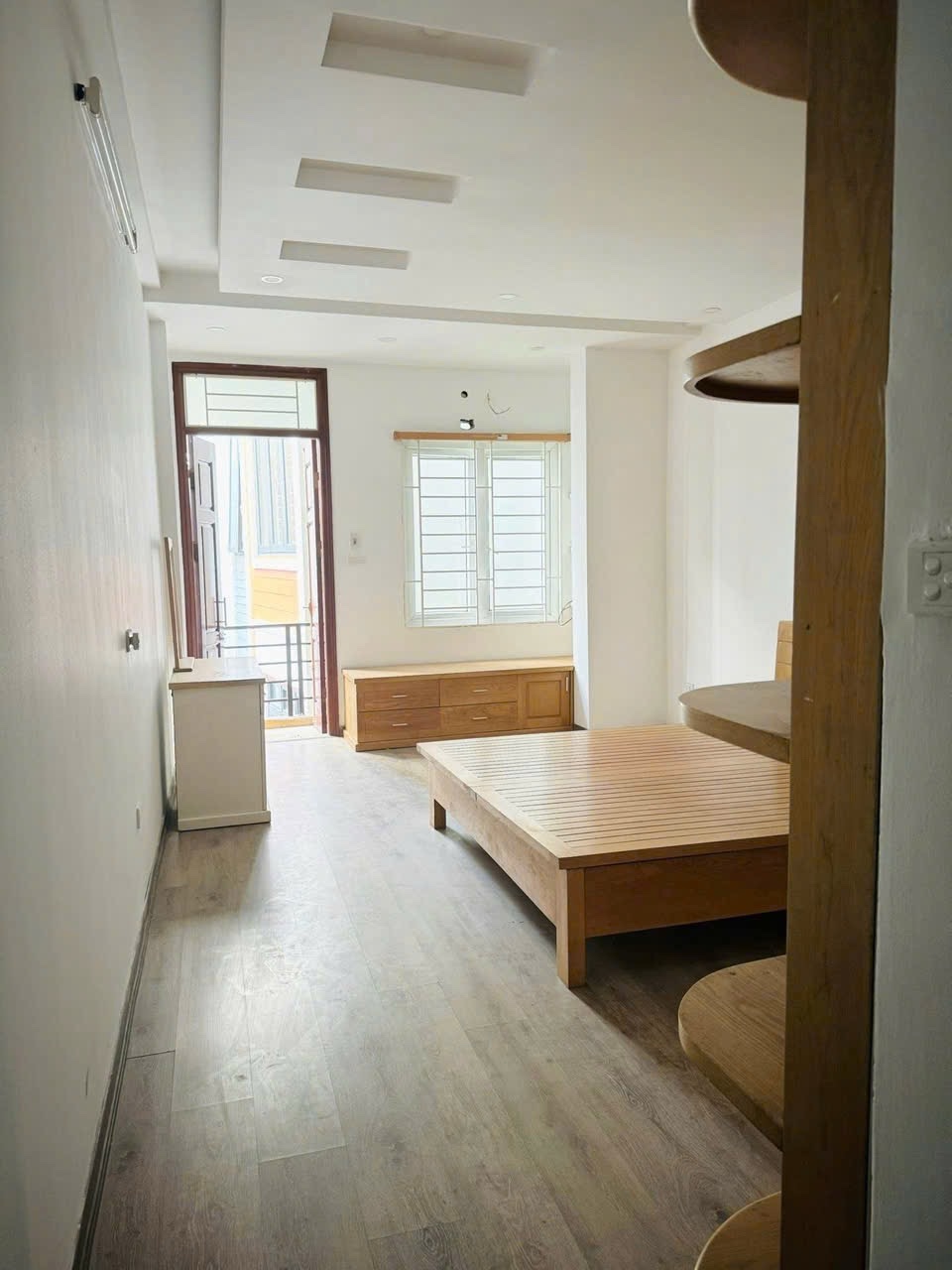 Bán Nhà Trương Định 30m2.  5 tầng. mặt tiền 3.5m. giá 9.8 Tỷ Hai Bà Trưng Hà Nội