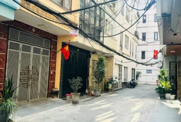 bán nhà Ngọc Thuỵ, 3 ngủ khép kín, trong đê, ôtô đỗ cửa, chỉ 8.6 tỷ