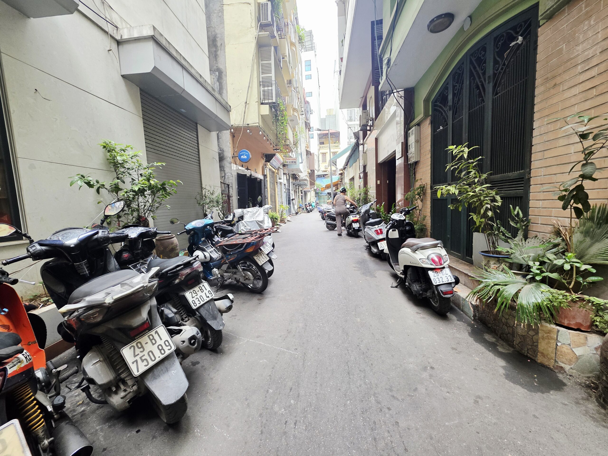 Bán nhà Hồng Phúc 44m2. 6 tầng. mặt tiền 3.5m. giá 15 tỷ Ba Đình Hà Nội