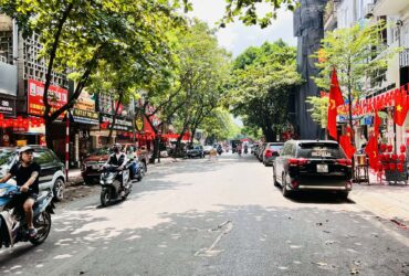 nhà đẹp Ngọc Lâm, 75m x 6tầng, vỉa hè, ôtô tránh, gần trường học + chung cư cao cấp, kinh doanh ngày đêm