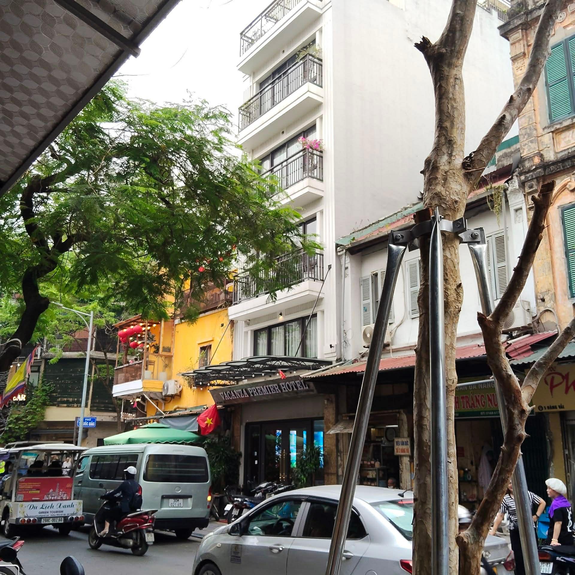 nhà mặt phố Hoàn Kiếm, 65m, mặt tiền 6m, kinh doanh ngày đêm