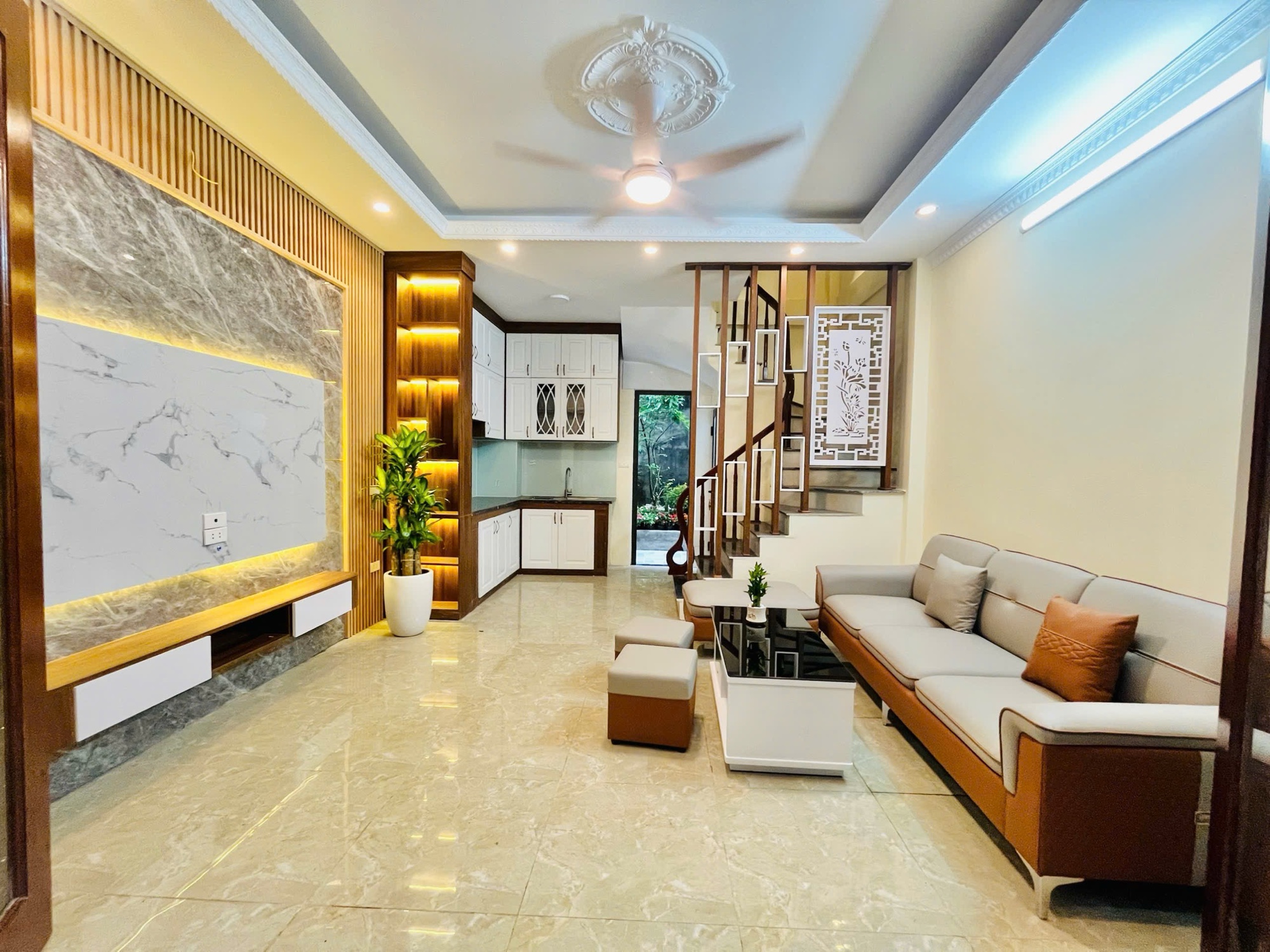 Bán Nhà Vĩnh Hưng 30m2. 5 tầng. mặt tiền 4m. giá 7.68 Tỷ Hoàng Mai Hà Nội