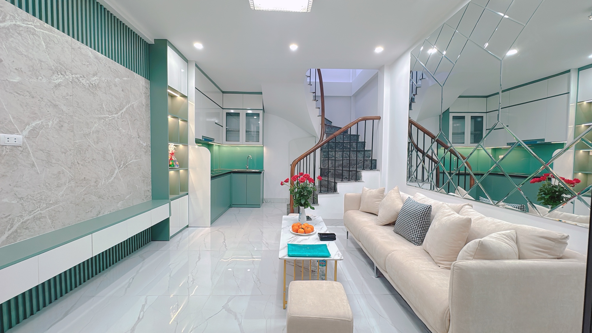 Bán Nhà Vĩnh Hưng Vĩnh Hưng 22/28m2.  6 tầng. mặt tiền 3.8m. giá 6.98 Tỷ Hoàng Mai Hà Nội