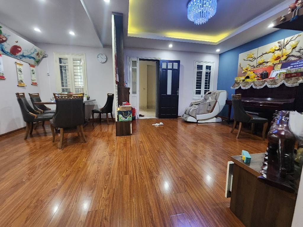 Bán căn hộ cc Bộ Quốc Phòng- Hoàng Quốc Việt 105m2- 3N2VS- giá 10,5 tỷ