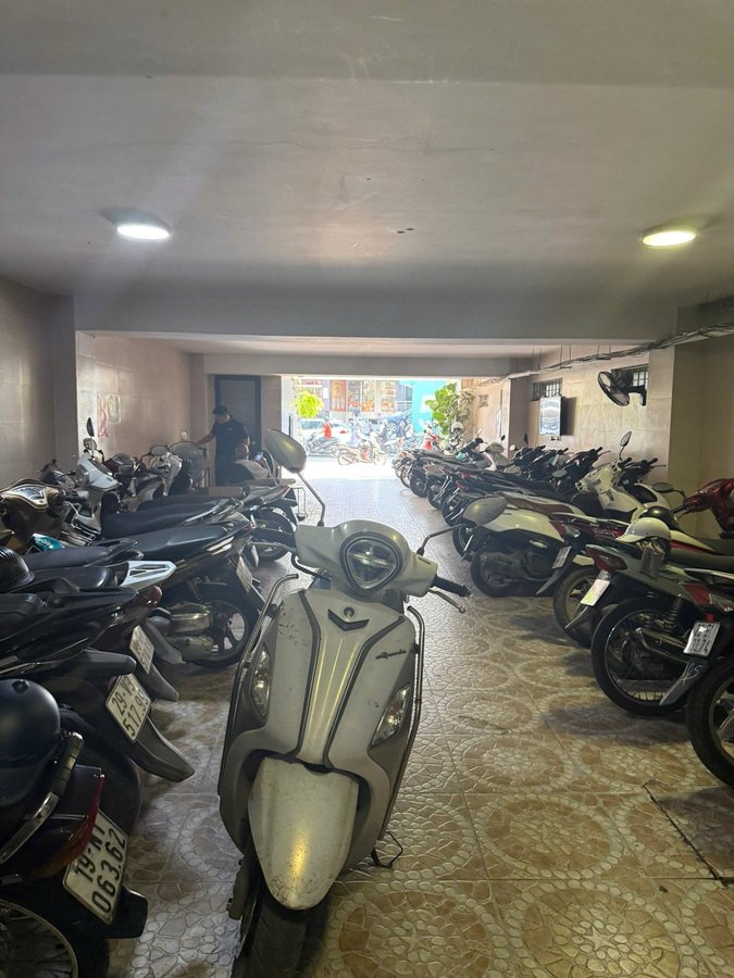 Bán Nhà Thái Thịnh 163m2.  6 tầng. mặt tiền 6.3m. giá 103 Tỷ Đống Đa Hà Nội