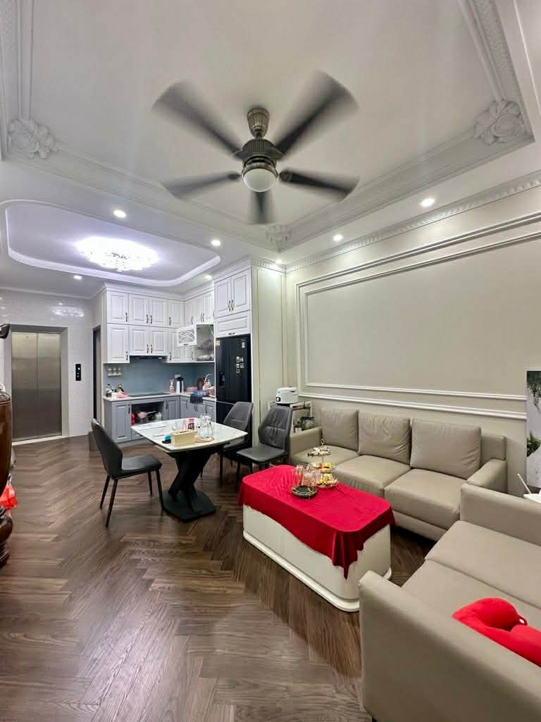 nhà lõi Bồ Đề, 6 tầng, thang máy, gara, gần hồ điều hoà, 1 nhà ra ôtô tránh