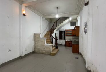 Bán Nhà  Mạc Thị Bưởi 31/37m2. 4 tầng. mặt tiền 3.8m. giá 9.8 Tỷ Hai Bà Trưng Hà Nội