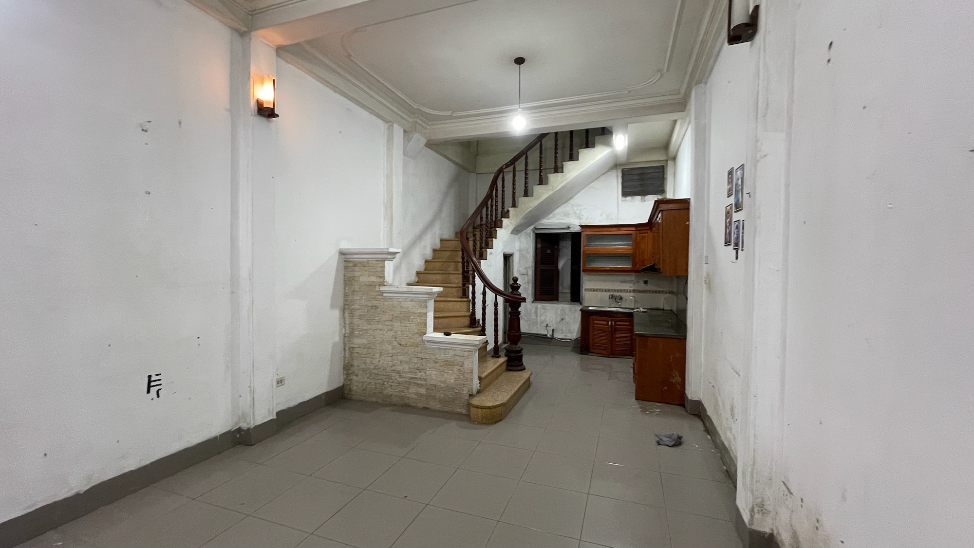 Bán Nhà  Mạc Thị Bưởi 31/37m2. 4 tầng. mặt tiền 3.8m. giá 9.8 Tỷ Hai Bà Trưng Hà Nội