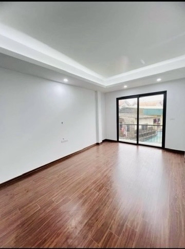 bán nhà Cổ Linh-Bát Khối, 5 tầng, 4 ngủ khép kín, gara, ôtô đỗ cửa