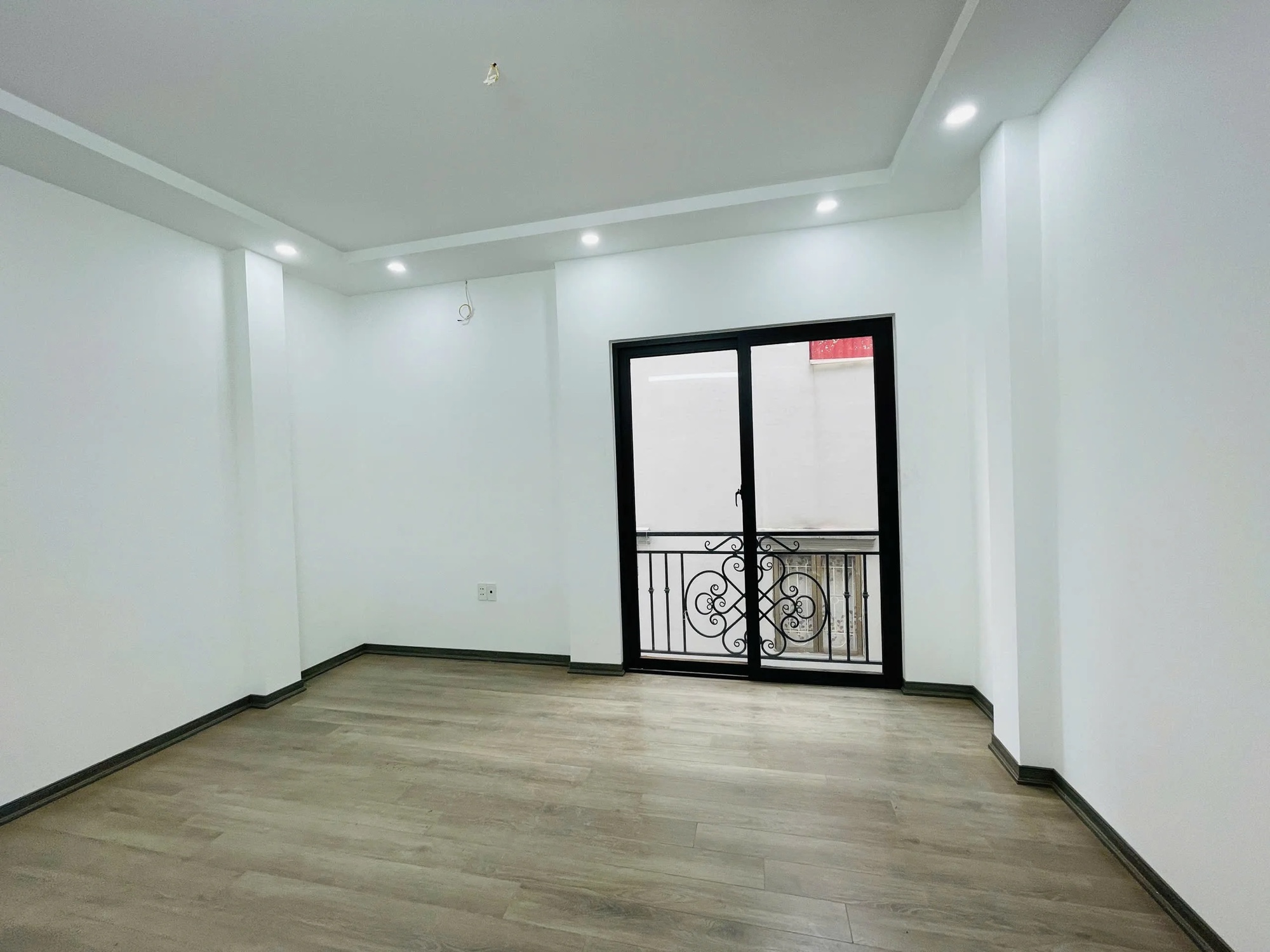 Bán Nhà Ngõ  Khâm Thiên 20m2. 5 tầng. mặt tiền 3m. giá 5.68 Tỷ Đống Đa Hà Nội