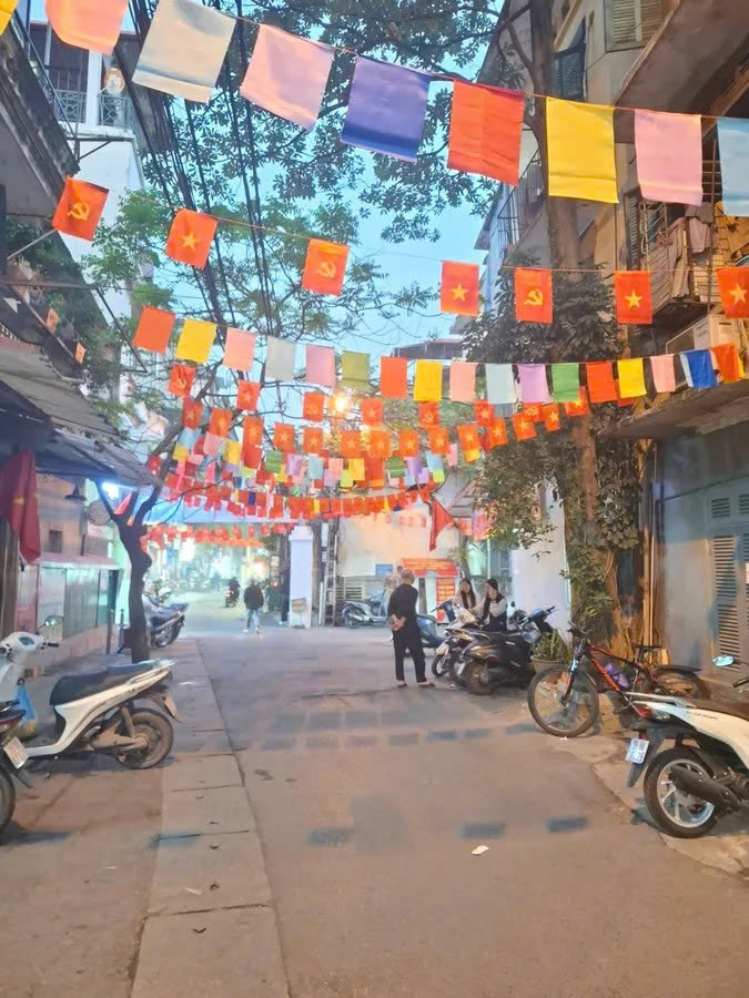 Bán Nhà  Thọ Lão 44m2. 4 tầng. mặt tiền 7.1m. giá 11.6 Tỷ Hai Bà Trưng Hà Nội