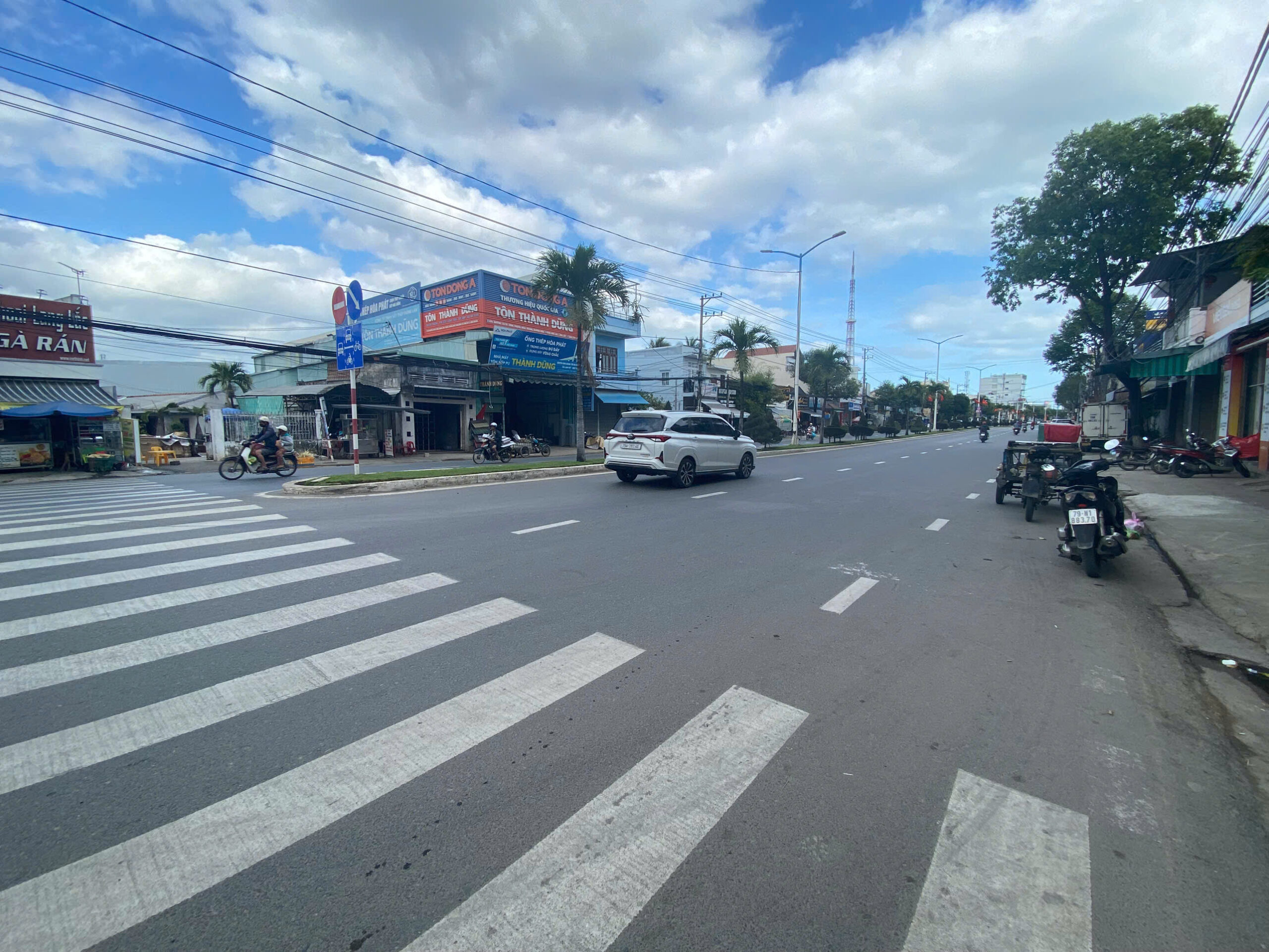 Bán đất mặt tiền Cầu Bè gần 23/10 Nha Trang, DT 118m2 ngang 5.3m, kinh doanh tốt, giá 5.9 tỷ