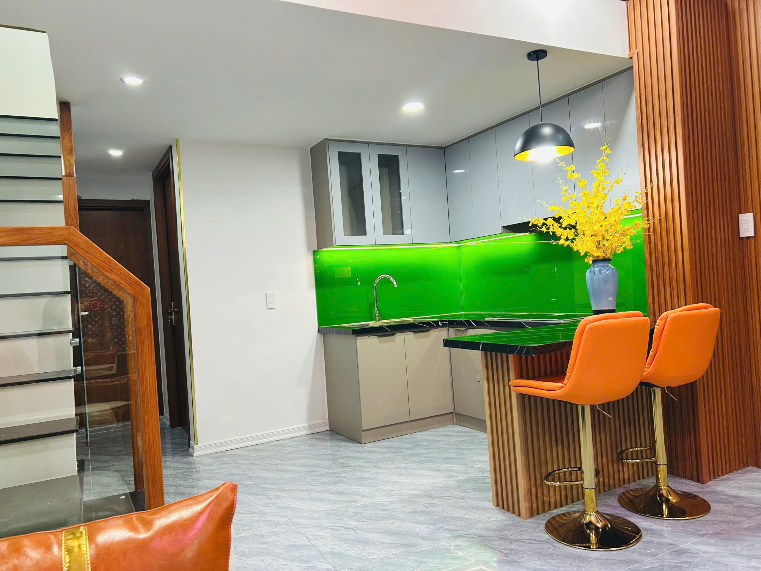 Nhà 2 tầng mới hẻm đường 2/4 Nha Trang, full nội thất cao cấp, gần Champa Island