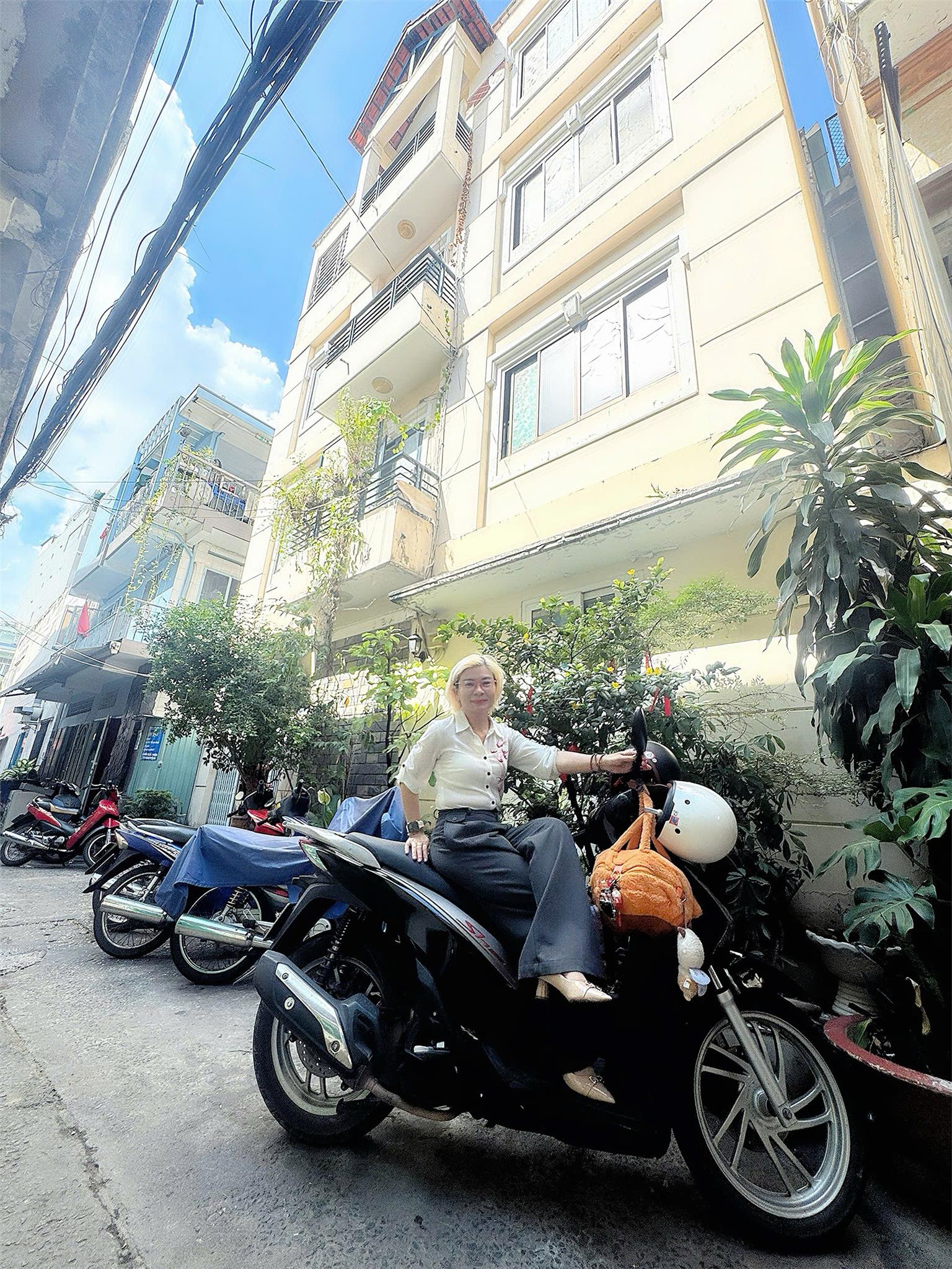 CHÍNH CHỦ CHƯA QUA ĐẦU TƯ – MẶT TIỀN HẺM XE HƠI ĐƯỜNG CÔ GIANG, QUẬN 1 – NGANG LỚN HIẾM 10M