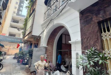 XE HƠI NGỦ TRONG NHÀ – CHỦ NHIỆT BÁN NHÀ 4 TẦNG NGAY CHỢ BÊN THÀNH – ĐƯỜNG THỦ KHOA HUÂN, QUẬN 1