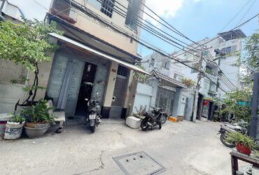 DUY NHẤT NHÀ BÁN NGANG LỚN 12M*30M MẶT TIỀN HẺM XE HƠI ĐƯỜNG TÔN THẤT THUYẾT, QUẬN 4 – * Liên hệ GIANG GIANG: 093.86.76.685