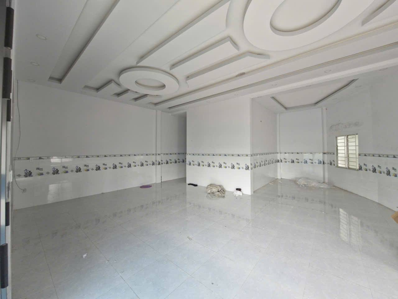 Nhà cho thuê mặt tiền đường lớn DT47 Dương Tơ Phú Quốc – 2PN 2WC – Diện tích 11x20m – 12tr/tháng