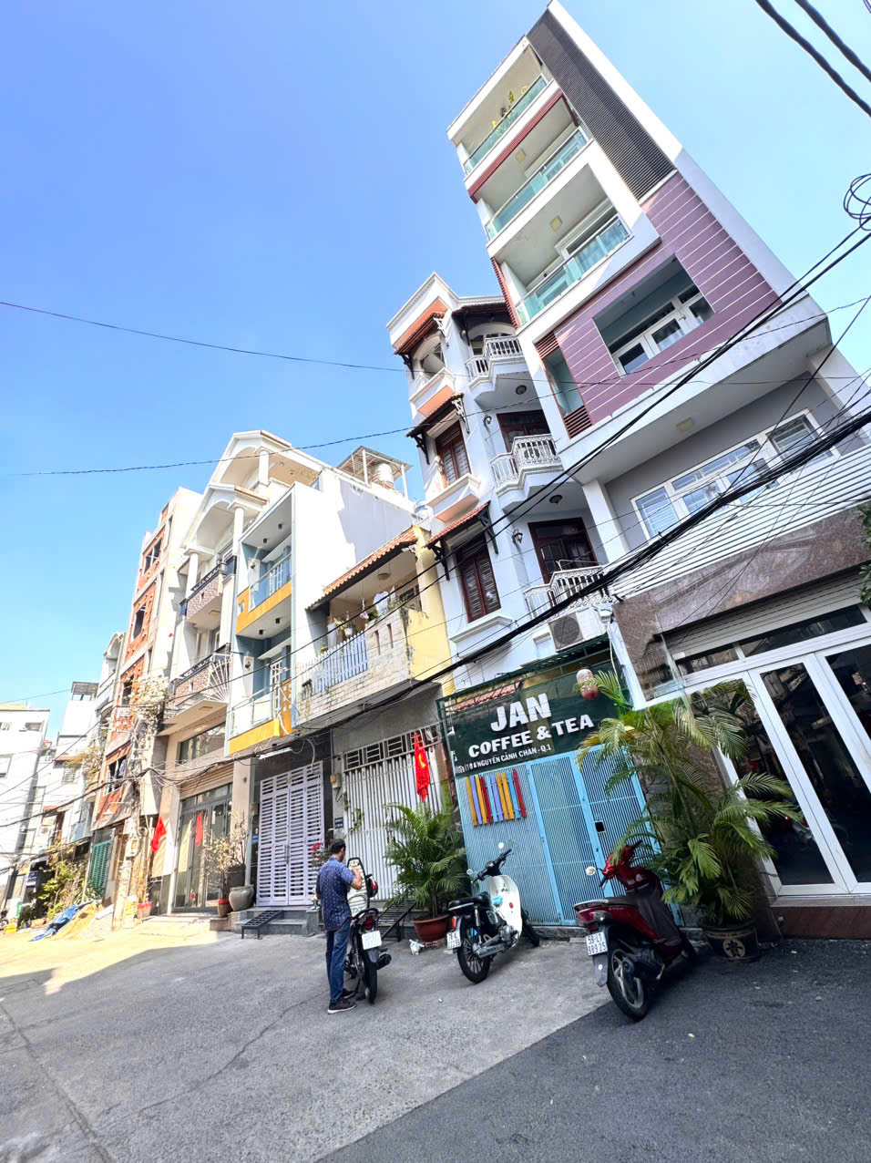 CHÍNH CHỦ CẦN BÁN NHÀ 5 TẦNG HXH 10M Đ.NGUYỄN TRÃI, P.NGUYỄN CƯ TRINH, QUẬN 1 – 53M2 FULL THỔ CƯ- VỊ TRÍ SIÊU VIP NGAY BỘ CÔNG AN TP- 0938676685 GIANG GIANG