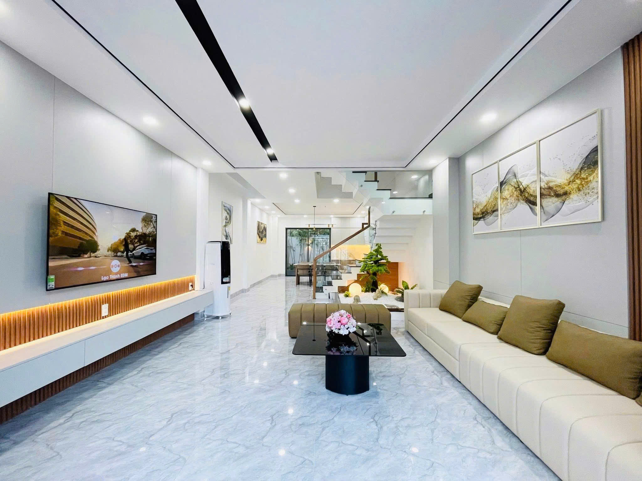 BÁN NHÀ ĐẸP PHONG CÁCH HIỆN ĐẠI NGAY KĐT MỸ GIA GÓI 4, THÁI XUÂN, NHA TRANG. ZÁ 9TY450