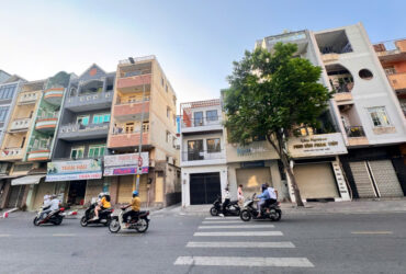 BÁN NHÀ 2 MẶT TIỀN KD Đ.CÁCH MẠNG THÁNG 8 & ĐỖ THỊ LỜI, QUẬN 3 – DT VUÔNG ĐẸP 4M*15M FULL THỔ – CHỈ 17,9T- 0938676685 GIANG GIANG