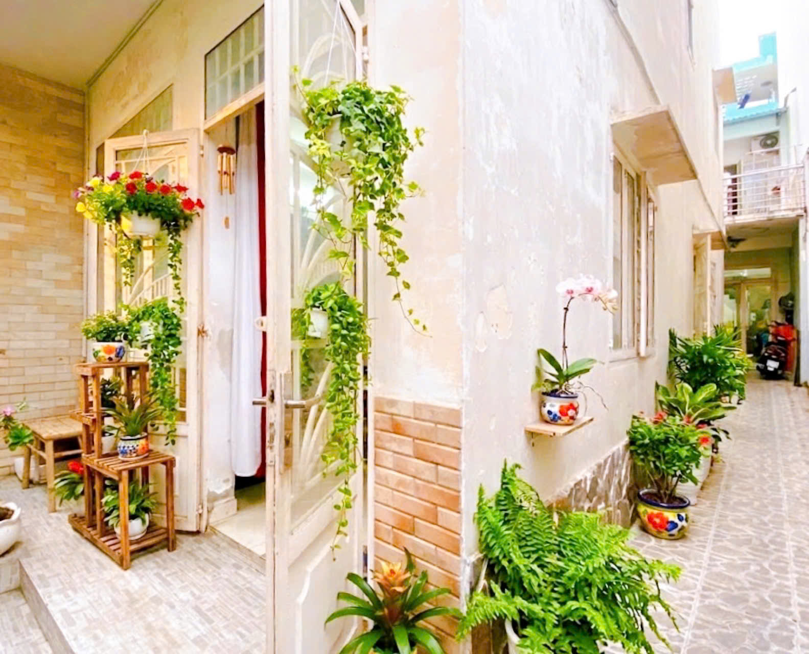 Bán đất tặng nhà Cách Mạng Tháng Tám – QUẬN 10 – 5.3 x 26 m (137 m2) – 16 tỷ